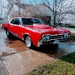 Meet your Posher, Derrick